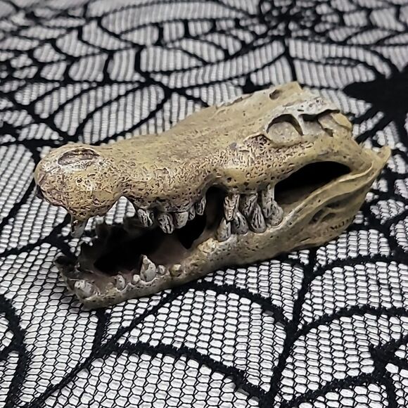 Crocodile Skull Fish Tank Aquarium Decoration - Picture 1 of 9